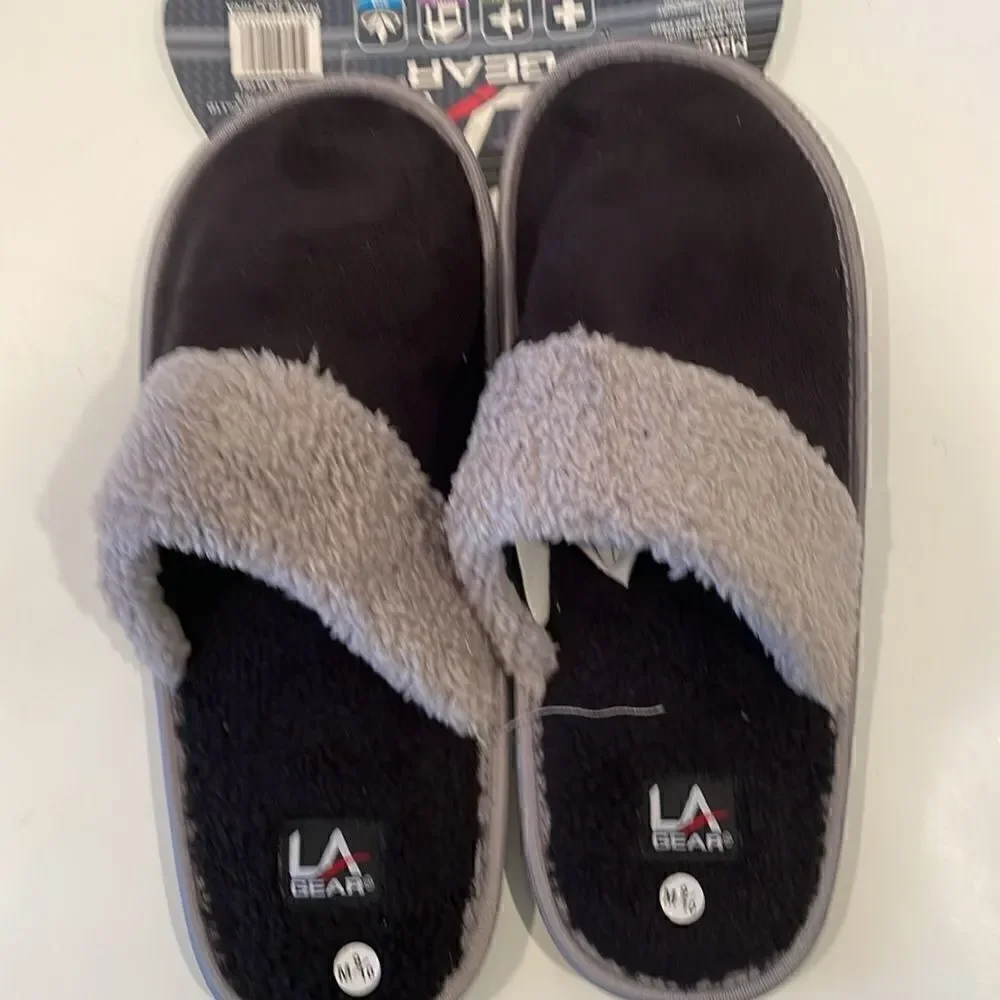 NWT LA Gear Men's Slippers Size 9/10
